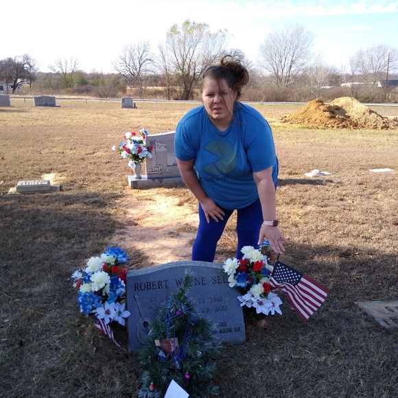 Meet your Posher, Randi or Amanda… - Picture 2 of 2